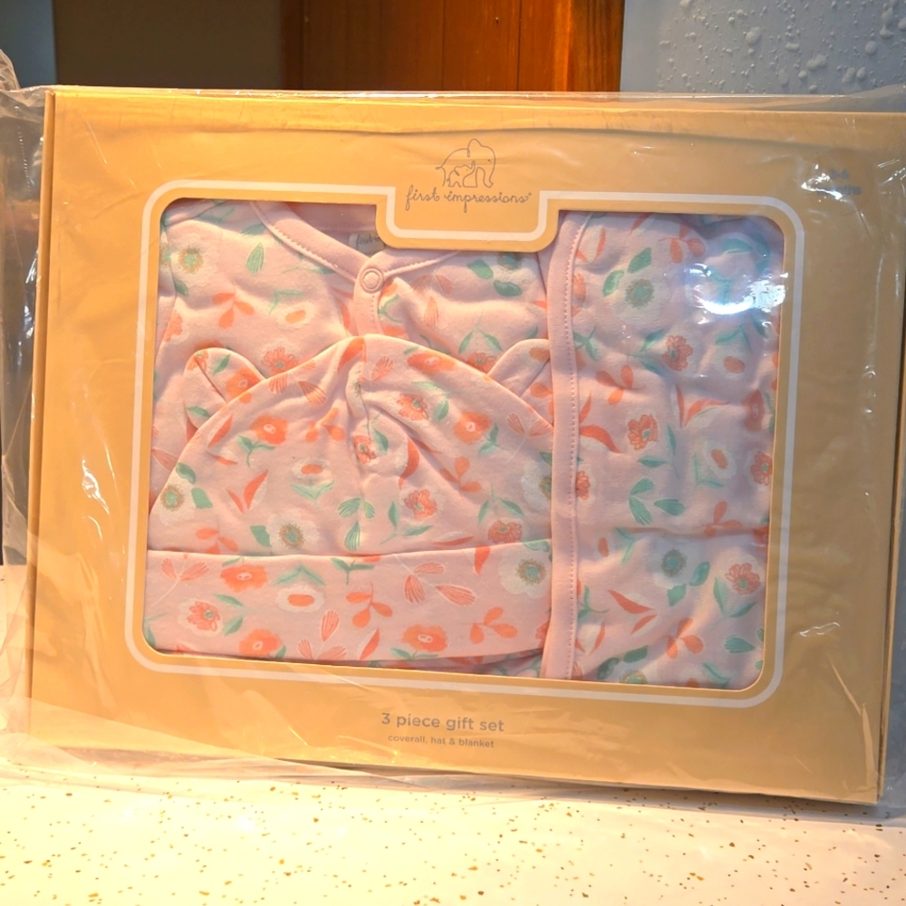 First Impressions 3piece gift set baby girl